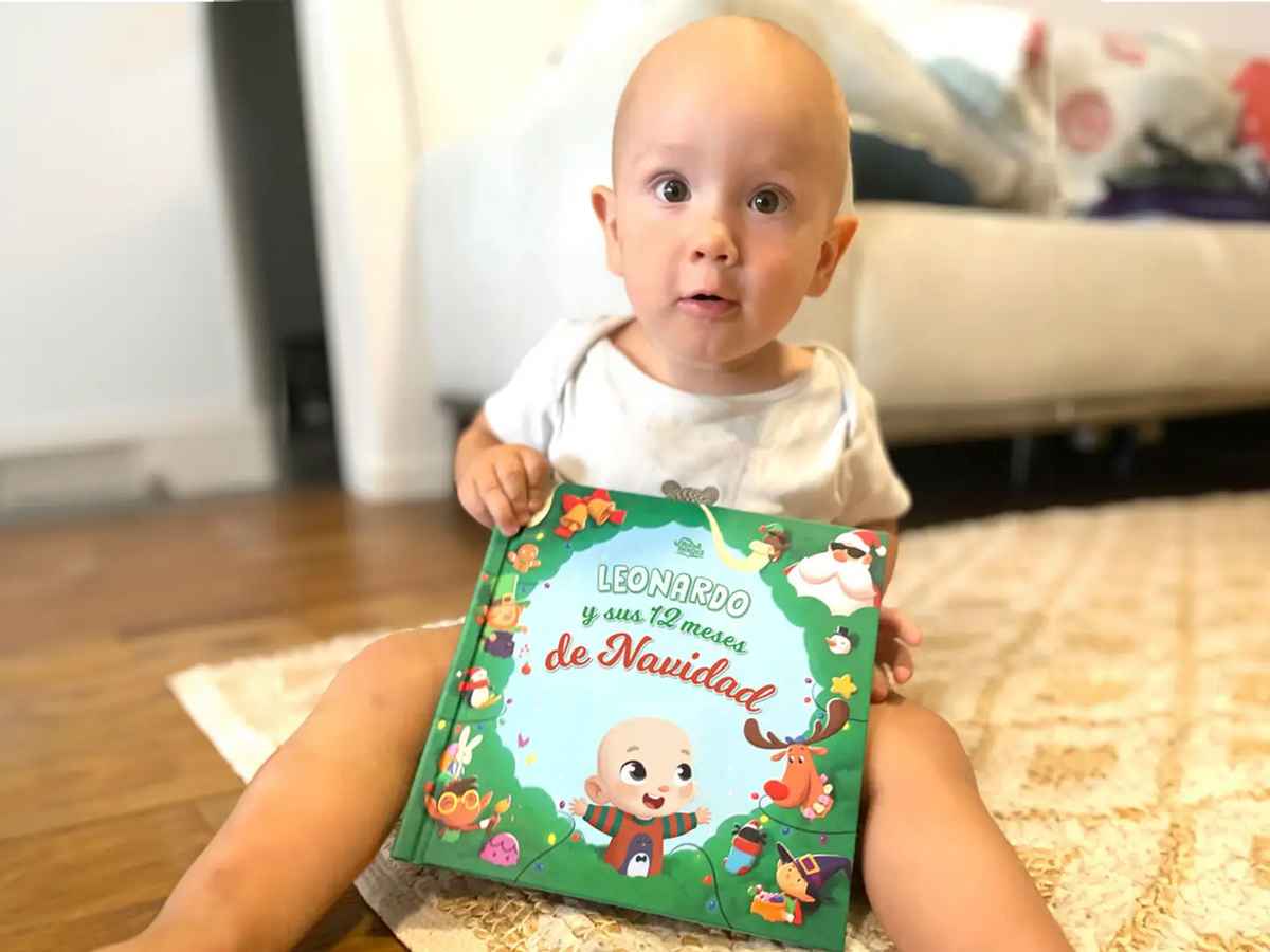 Esta historia de Navidad es perfecta para todos los ninos. Todo es personalizado y vuestro nino estara al cientro de su propia historia.